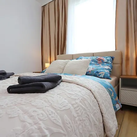 Panorama Bialy Kamien 公寓 *